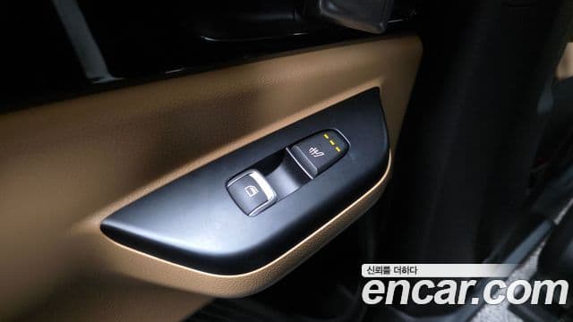 Kia Carnival 2023 — Фото 19/20
