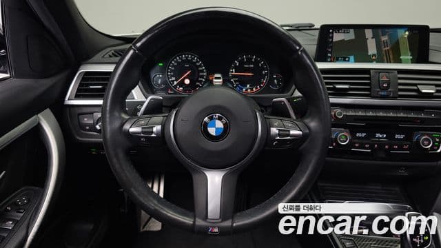 BMW 3 Series 2018 — Şəkil 12/20
