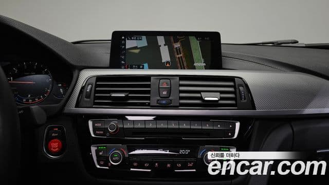 BMW 3 Series 2018 — Şəkil 13/20