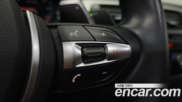 BMW 3 Series 2018 — Photo 20/33
