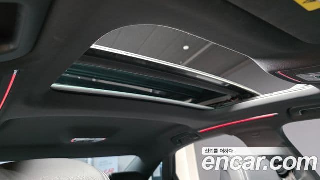 Audi A8 2021 — Şəkil 18/20