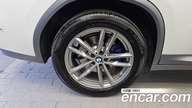 BMW X4 2021 — Фото 4/20