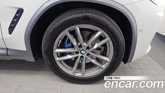 BMW X4 2021 — Photo 3/34