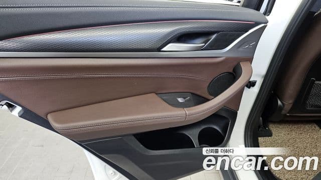 BMW X4 2021 — Photo 34/34