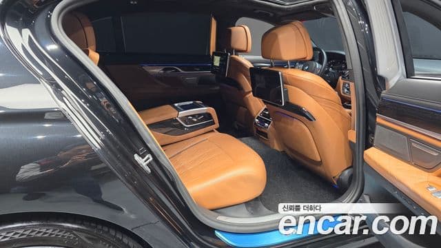 BMW 7 Series 2020 — ფოტო 12/20