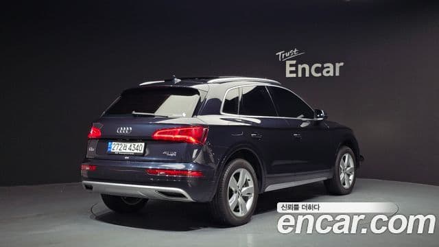 Audi Q5 2020 — Photo 20/34