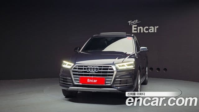 Audi Q5 2020 — Photo 19/34