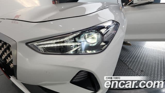 Genesis G70 2019 — Photo 29/37