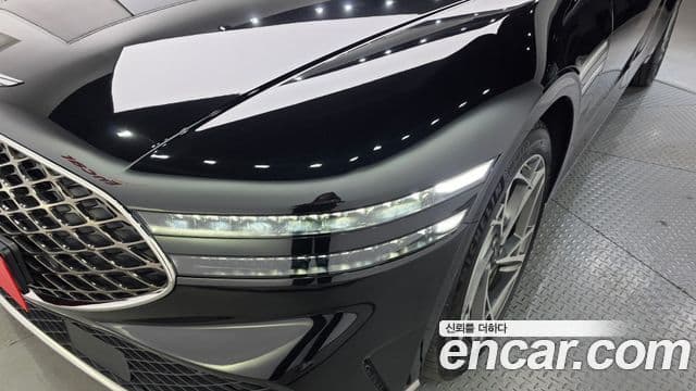 Genesis G90 2022 — ფოტო 18/36