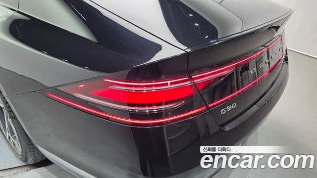 Genesis G90 2022 — ფოტო 35/36