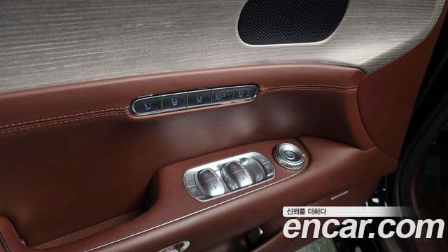 Genesis G90 2022 — ფოტო 3/36