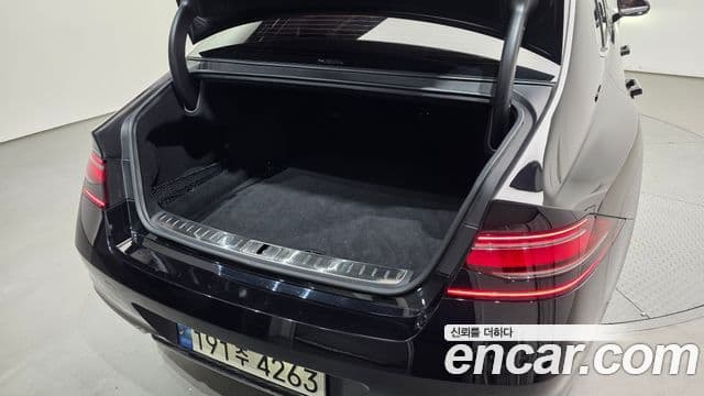 Genesis G90 2022 — ფოტო 34/36