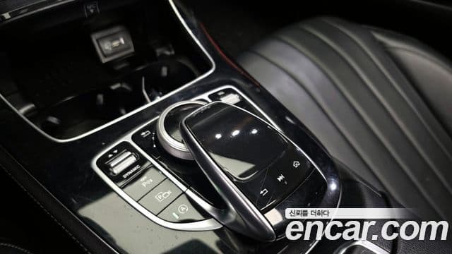 Mercedes-Benz E-Class 2019 — Фото 17/20