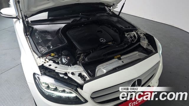 Mercedes-Benz C-Class 2020 — ფოტო 6/20