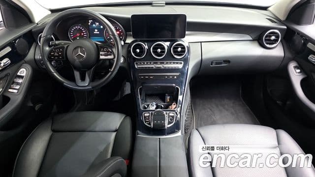 Mercedes-Benz C-Class 2020 — ფოტო 7/20