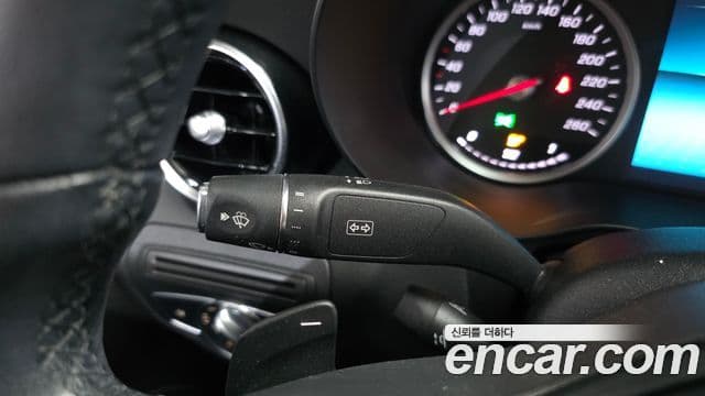 Mercedes-Benz C-Class 2020 — ფოტო 16/20