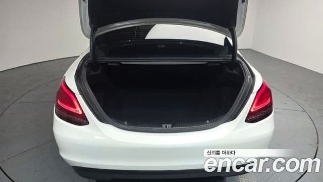 Mercedes-Benz C-Class 2020 — ფოტო 20/20
