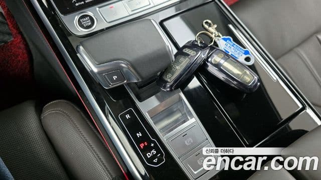 Audi A8 2021 — Şəkil 9/20