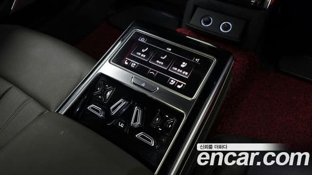 Audi A8 2021 — Şəkil 18/20