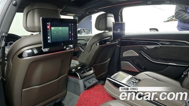 Audi A8 2021 — Photo 2/38