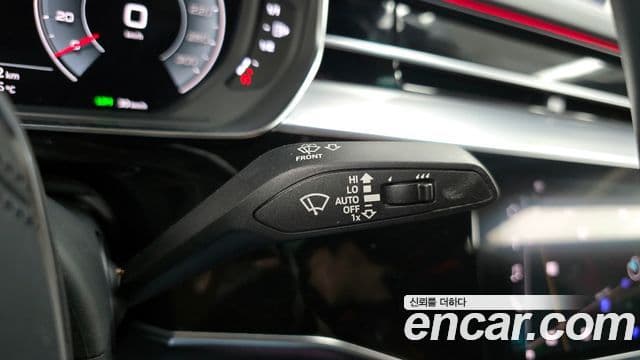 Audi A8 2021 — Photo 5/38
