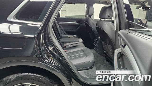 Audi Q5 2023 — Şəkil 12/20