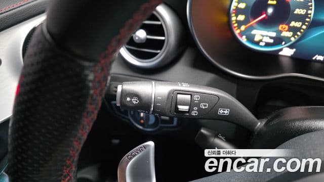 Mercedes-Benz GLC-Class 2022 — Photo 2/28