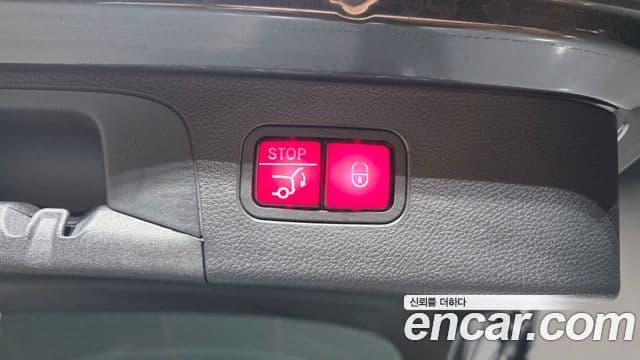 Mercedes-Benz GLC-Class 2022 — Photo 22/28