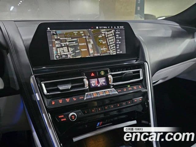 BMW M8 2020 — Photo 9/20