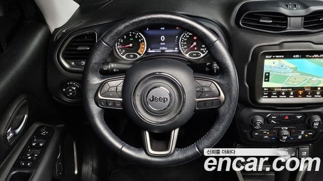 Jeep Renegade 2020 — Фото 15/20