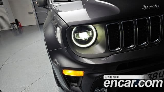 Jeep Renegade 2020 — Photo 4/32