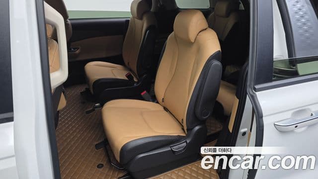 Kia Carnival 2022 — Şəkil 12/20