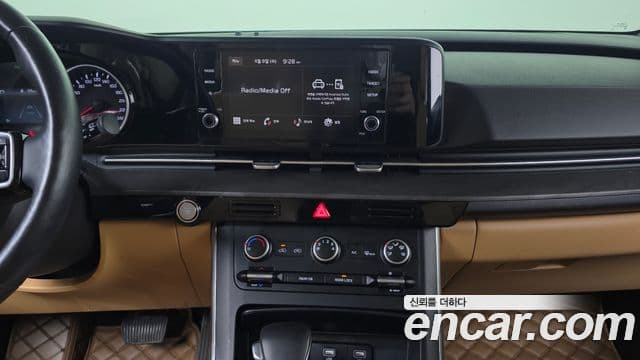 Kia Carnival 2022 — Şəkil 14/20