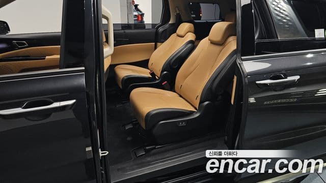 Kia Carnival 2022 — Şəkil 11/20