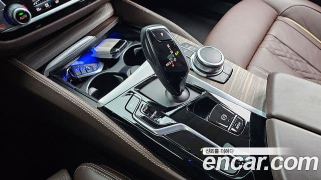 BMW 5 Series 2022 — ფოტო 9/20