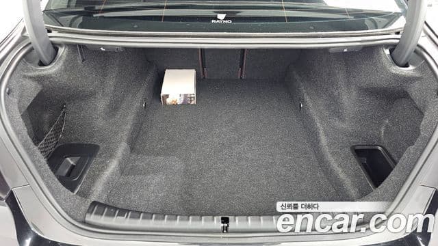 BMW 5 Series 2022 — ფოტო 6/35