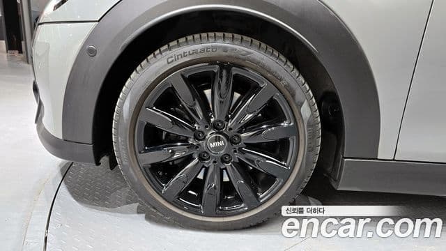 Mini Cooper S 2022 — ფოტო 5/20