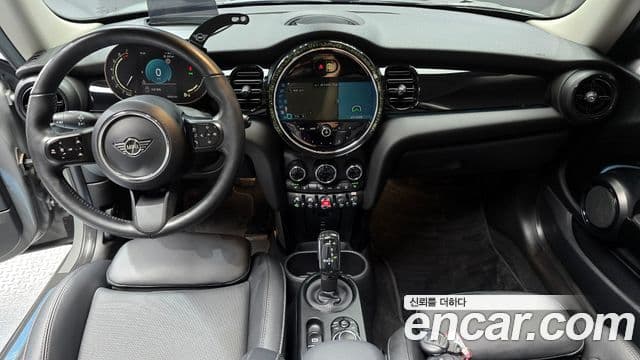 Mini Cooper S 2022 — ფოტო 7/20