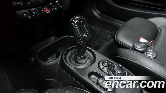 Mini Cooper S 2022 — ფოტო 9/20