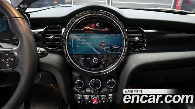 Mini Cooper S 2022 — ფოტო 13/20