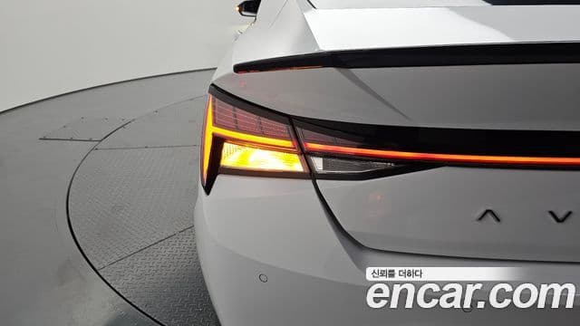 Hyundai The New Avante Hybrid 2020 — Photo 29/35