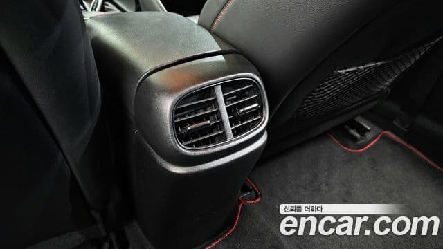 Hyundai The New Avante Hybrid 2020 — Photo 32/35