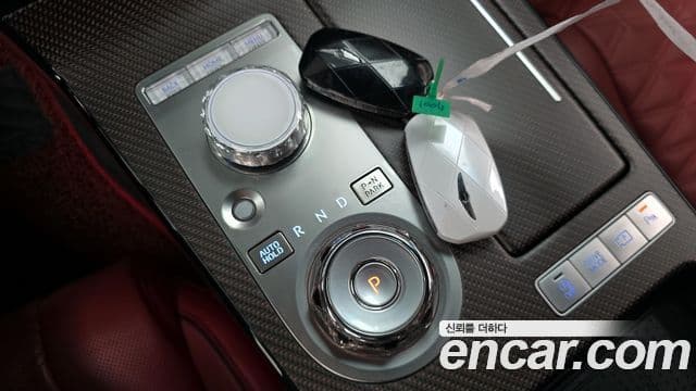 Genesis Electrified G80 2024 — Şəkil 9/20
