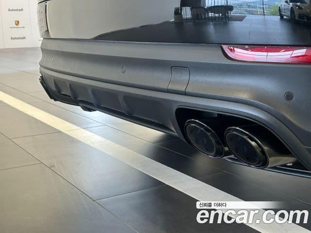 Porsche Cayenne 2023 — Şəkil 7/20