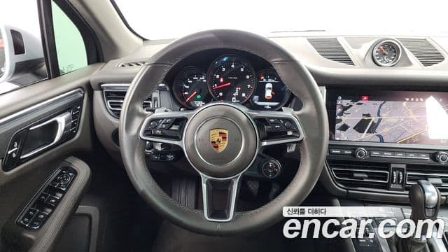 Porsche Macan 2021 — Şəkil 12/20