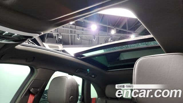 Porsche Macan 2021 — Şəkil 19/20