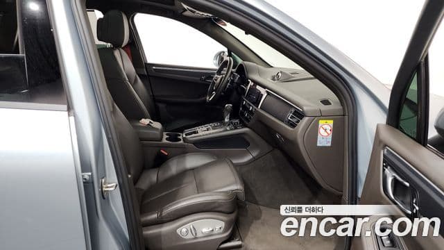 Porsche Macan 2021 — Şəkil 19/34