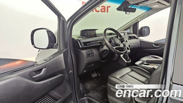 Hyundai Staria 2022 — ფოტო 10/20