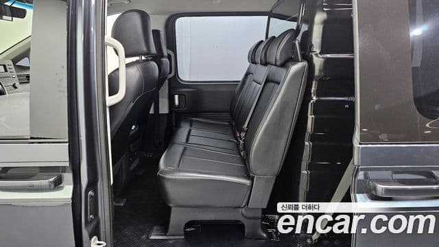 Hyundai Staria 2022 — ფოტო 12/20