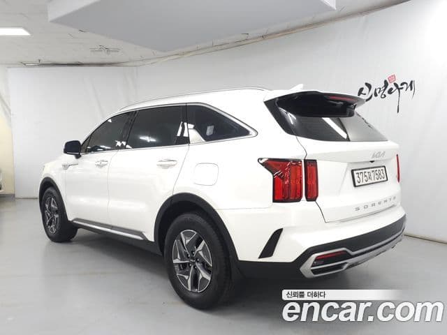 Kia Sorento 2022 — Фото 3/20